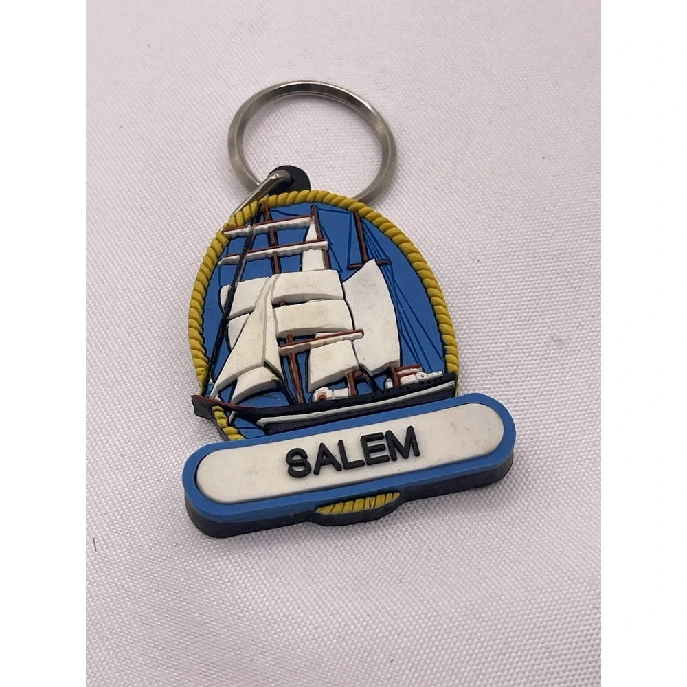 Salem Keychain theme‎ With Boats